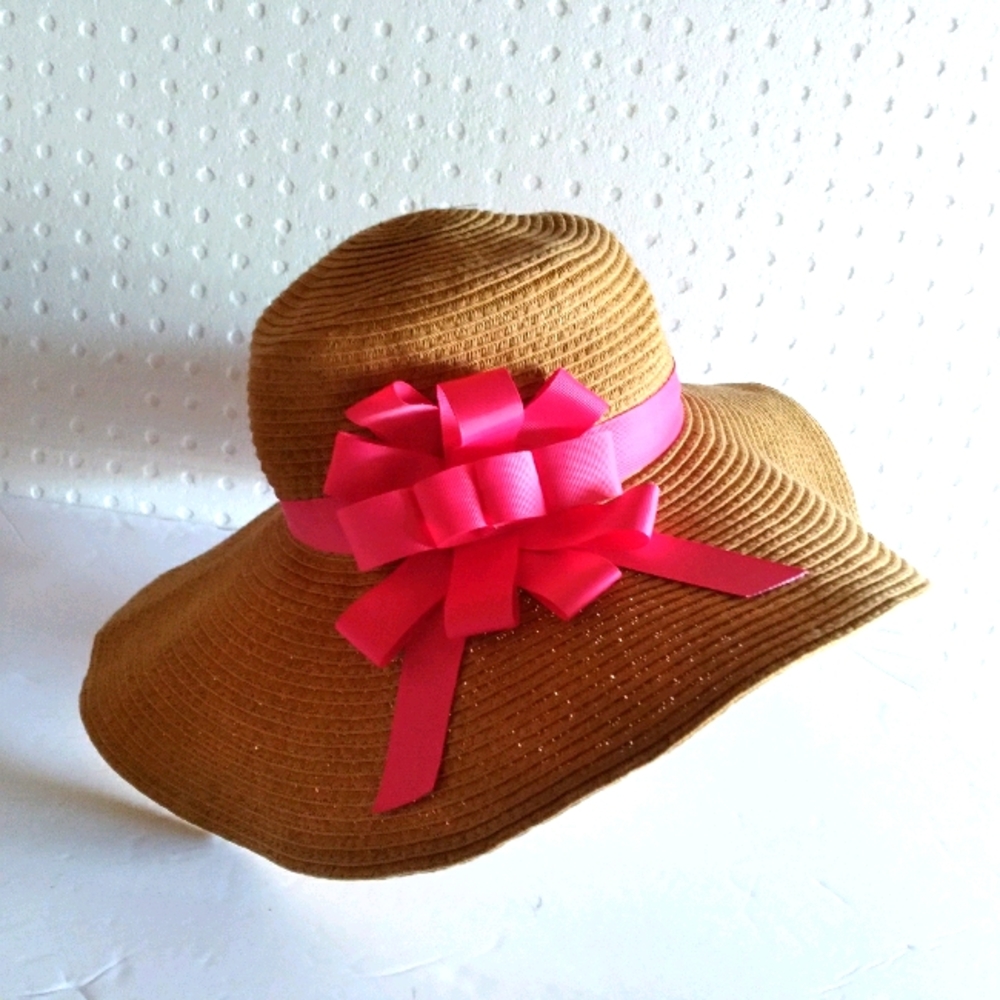 Lake shore drive floppy straw hat